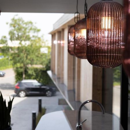 Hotel Bell-X Kortrijk-Вевельгем Экстерьер фото