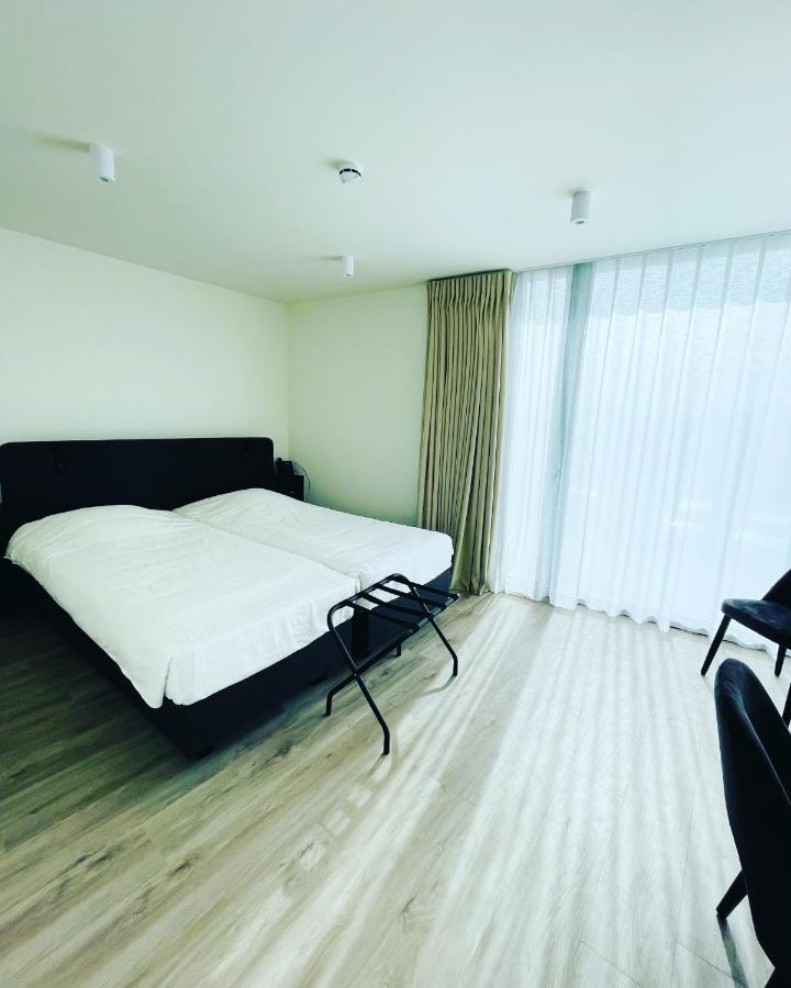 Hotel Bell-X Kortrijk-Вевельгем Экстерьер фото