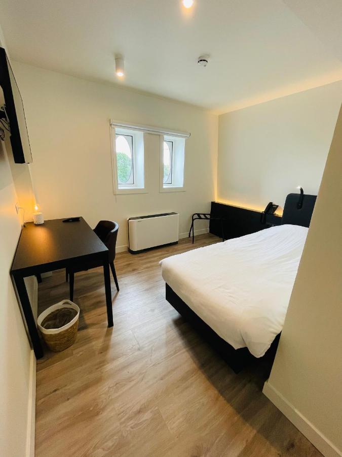Hotel Bell-X Kortrijk-Вевельгем Экстерьер фото