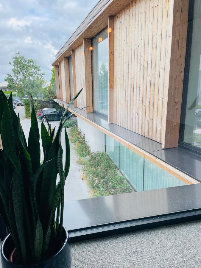 Hotel Bell-X Kortrijk-Вевельгем Экстерьер фото